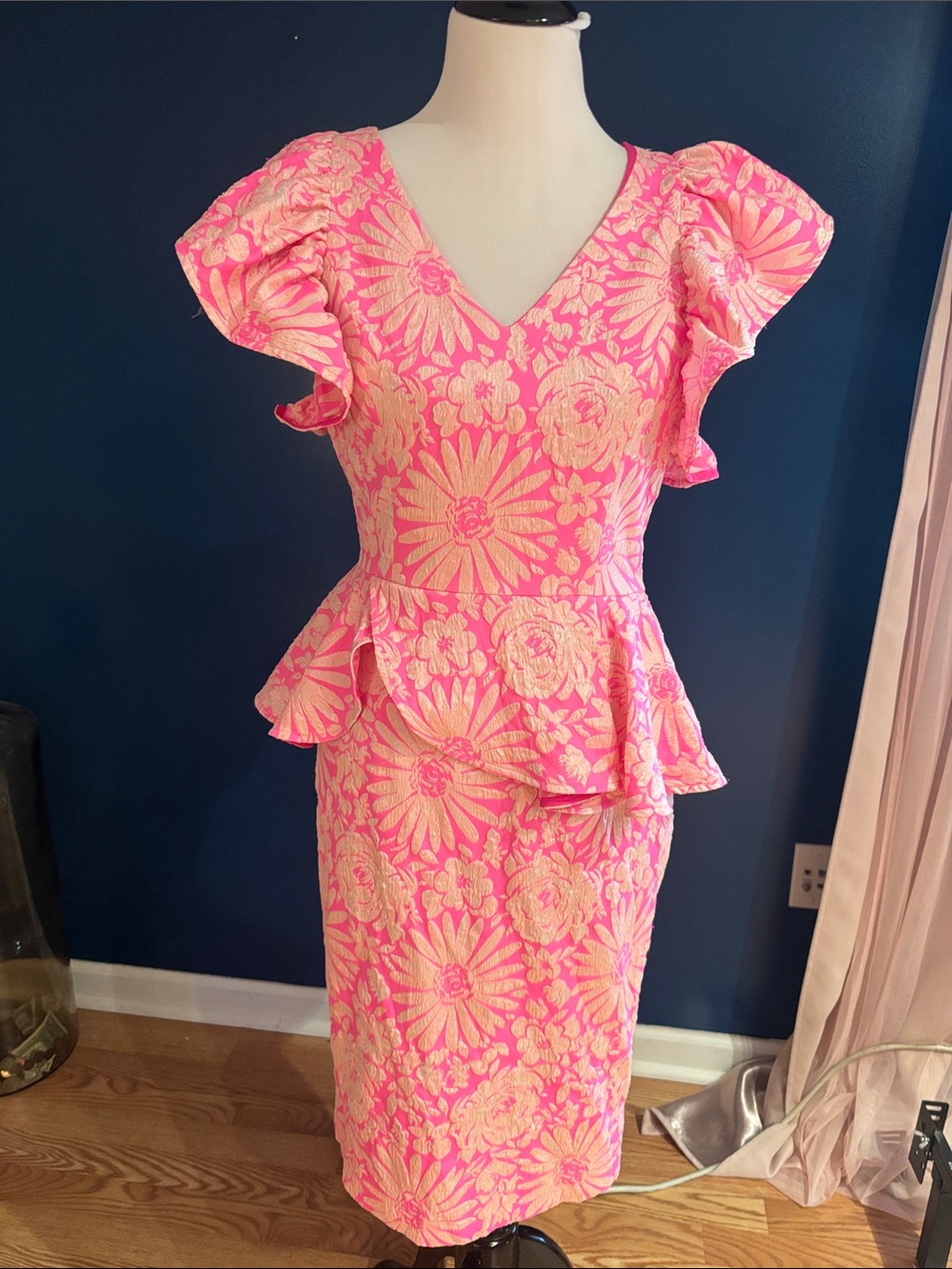 Black Halo Pink & Cream Floral V‑Neck Peplum Midi Dress